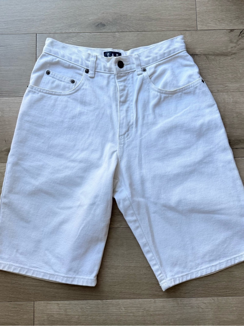 Vintage 80s 90s GAP USA white shorts jorts bermuda clean girl coastal preppy